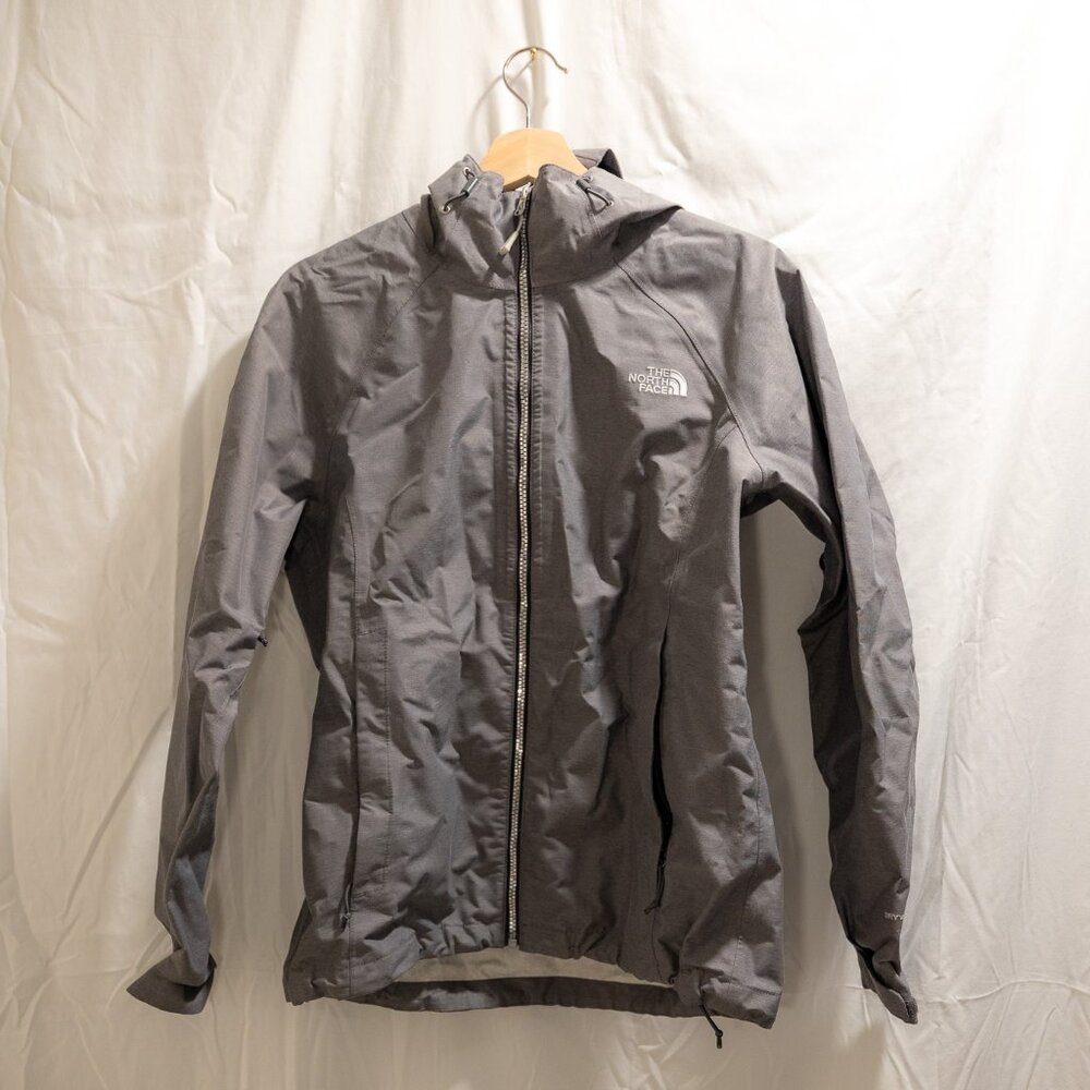 Women's Gray The North Face Quest DryVent Hooded Waterproof Jacket - Medium